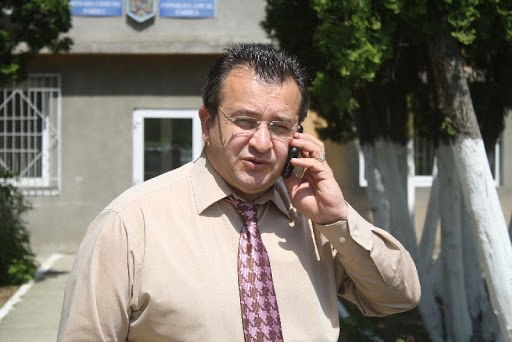 Primarul din Fîrdea a găsit soluția COVID-19: oprește apa curentă