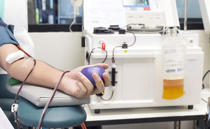 Unii pacienţi cu coronavirus aflaţi în stare critică în secţiile ATI vor putea primi, ca tratament, plasmă de la donatori vindecaţi de COVID-19