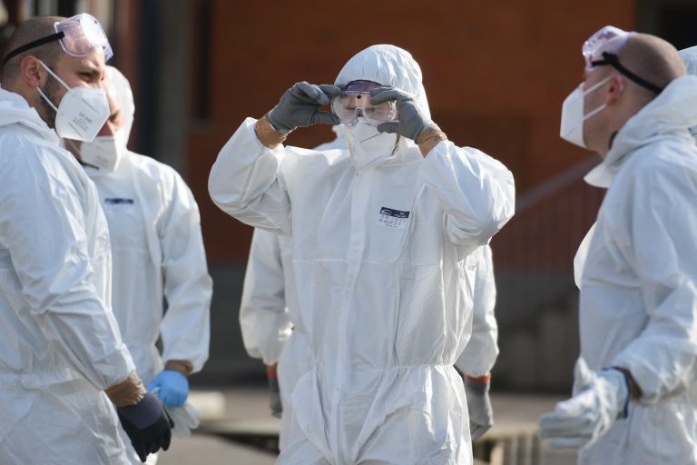 Un nou focar de coronavirus în vestul țării. Mai multe persoane cu dizabilități, pozitive la COVID-19