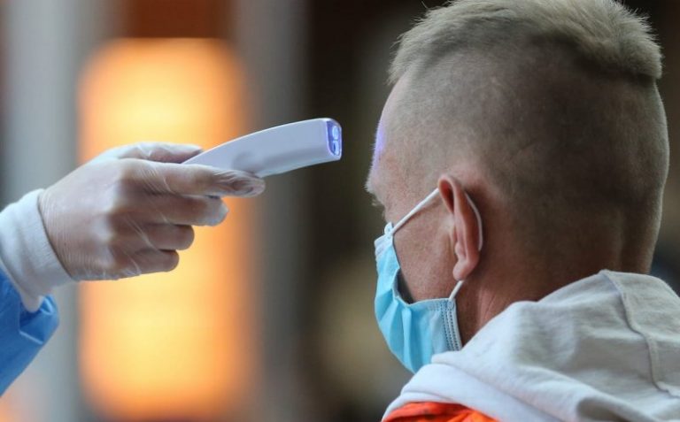 Raed Arafat: Deja există un curent care să convingă oamenii să refuze măsurarea temperaturii