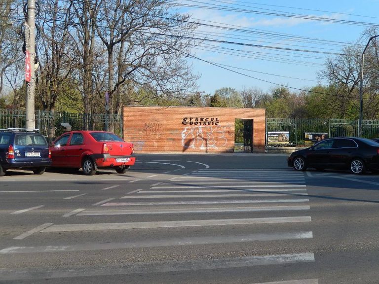 Se face lumină, finalmente, în Parcul Botanic din Timișoara