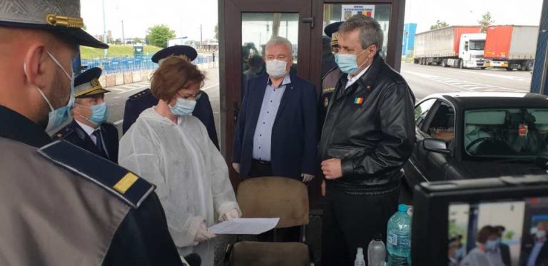 Vela, la graniță, după ce haosul s-a domolit. „De astăzi, se va putea intra în țară, cu autoturismul, prin alte cinci puncte”