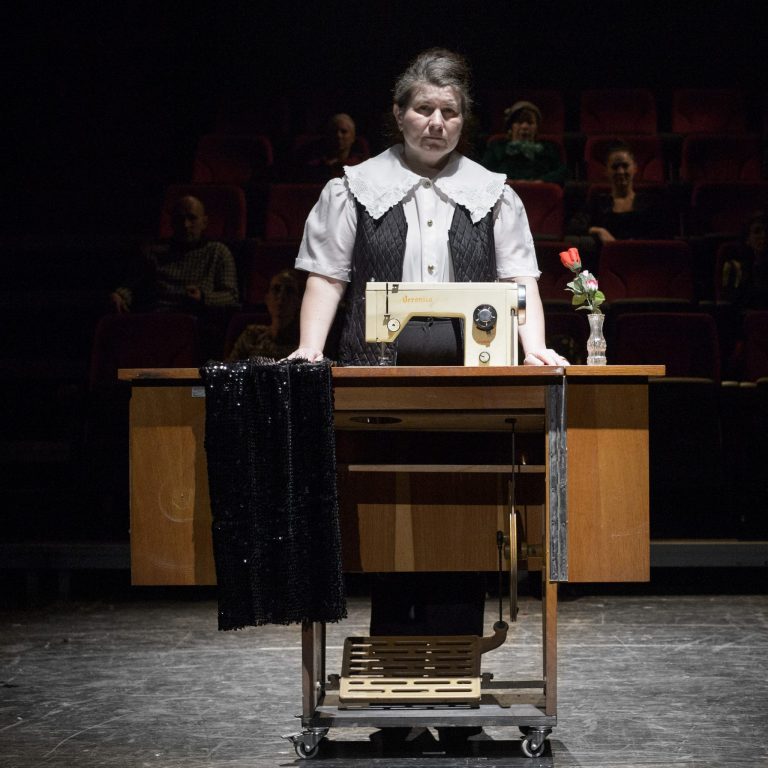 Teatrul maghiar continuă transmisiunile online și luna aceasta