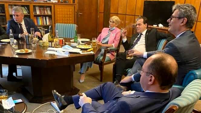 Cârtița din interior! Un deputat liberal de Timiș, bănuit că ar fi făcut poza cu Orban și miniștrii săi, fumând si consumând alcool, la sediul Guvernului