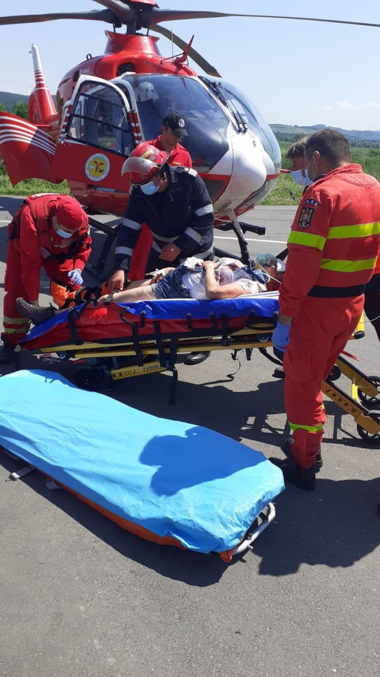 Grav accident pe drumul Timișoara – Deva! A fost chemat elicopterul SMURD