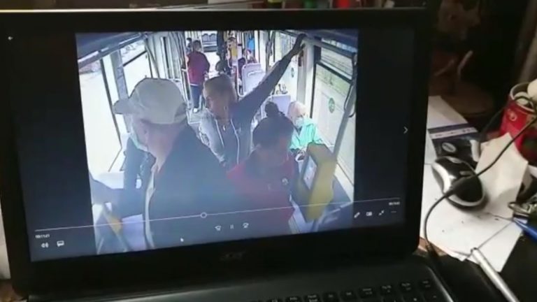 Octogenară atacată de hoți într-un tramvai din Timișoara VIDEO
