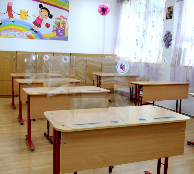 Câți dintre elevii din Timiș au ales să revină în şcoli pentru pregătirea examenelor