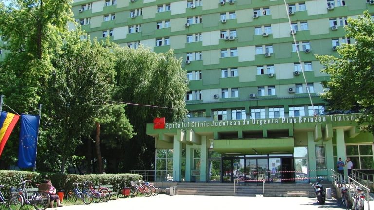 Voluntarii care lucrează pentru Spitalul Județean din Timișoara ar putea fi angajați