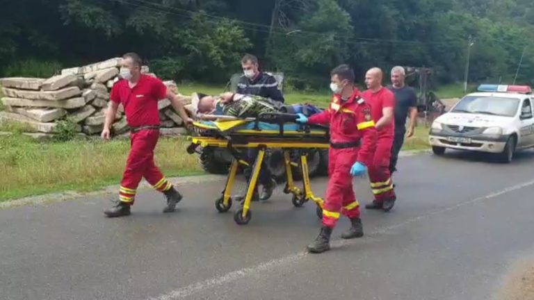 Update: Persoanele rătăcite au fost găsite. Doi bărbați, rătăciți în pădure. Unul ar fi rănit VIDEO