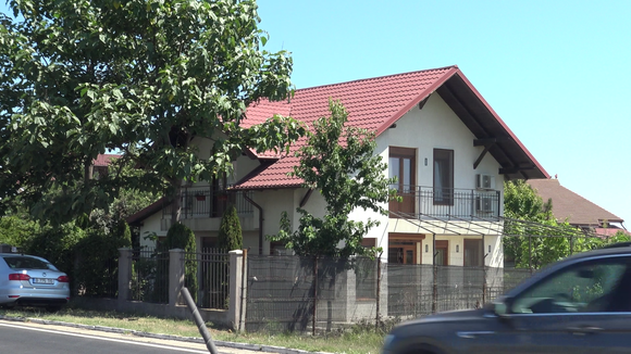 Alexandru Arșinel își închiriază vila de pe litoral. Cât costă o noapte în patul cunoscutului actor?