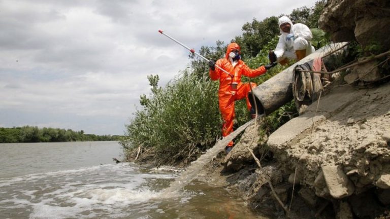 Președintele maghiar cere României și Ucrainei să nu mai polueze râurile care trec prin Ungaria