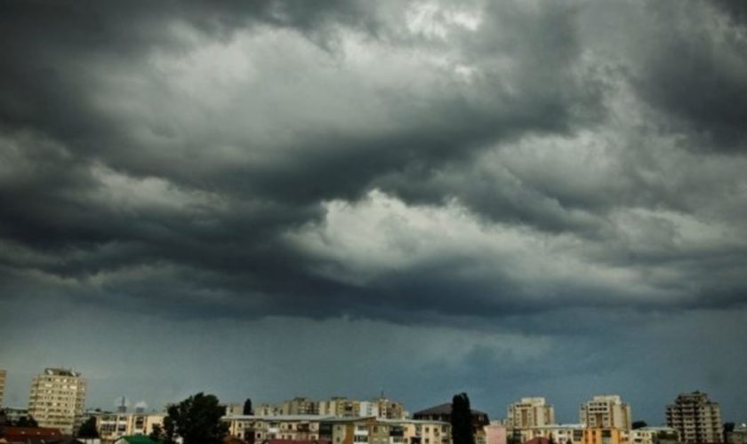 Cod Galben De Ploi In Vestul ÈÄrii In UrmÄtoarele DouÄ Zile De Vineri Vremea Se Va RÄci Accentuat