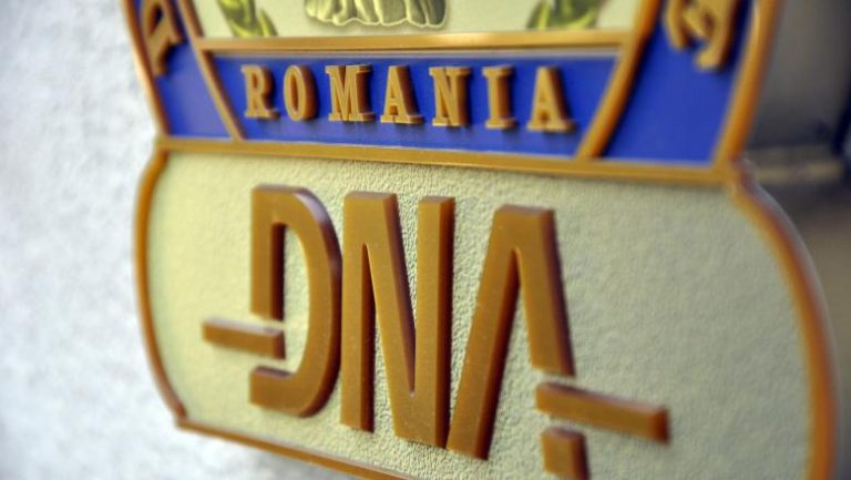 Fost director general la „Apele Române”, reţinut pentru mită de 1 milion de euro