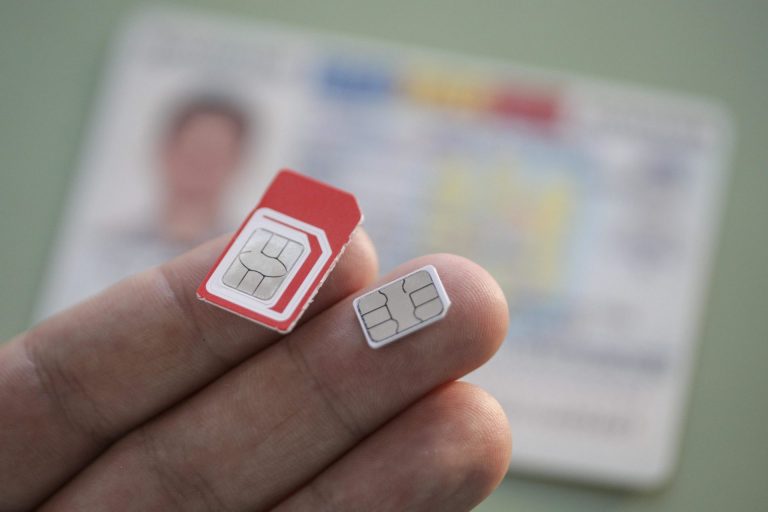 Vom avea cărți de identitate noi. Cei care nu vor cip pot să refuze