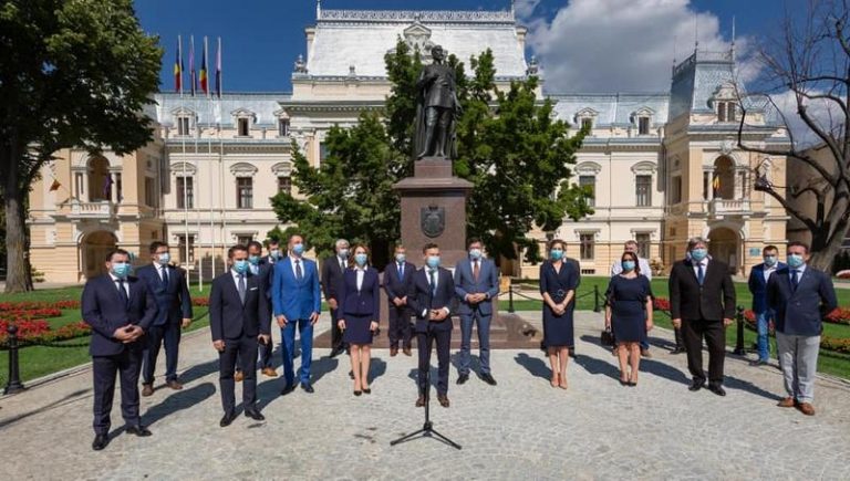 Nepotism, la nivel maximum. 51 de familii angajate într-o primărie importantă din țară