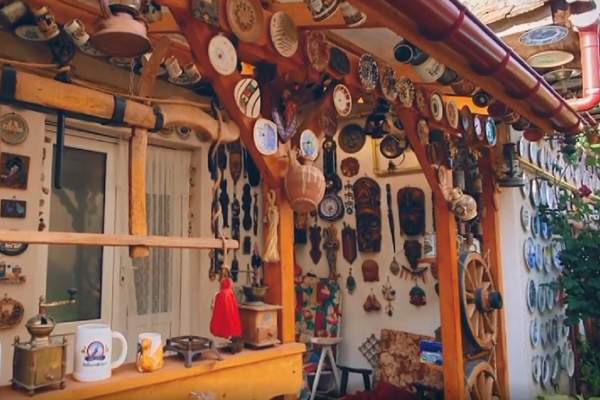 Cum arată casa muzeu din Orăștie. Proprietarul colecţionează obiecte vechi din gospodăriile ţărăneşti