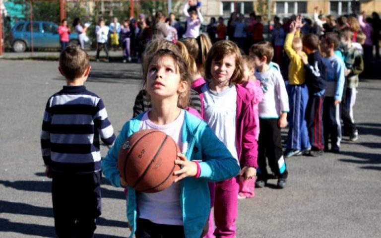 Ministrul Sporturilor: Elevii vor face o oră în plus de educație fizică