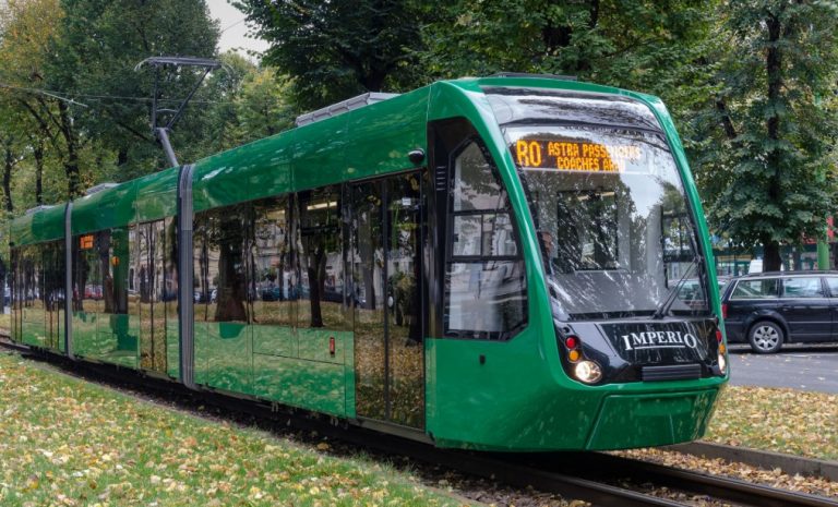 Astra Vagoane Călători va realiza noile tramvaie din Bucureşti