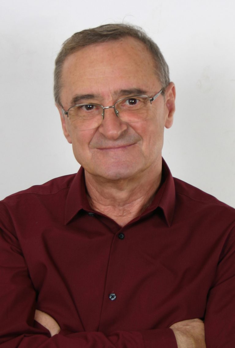 „Reportajul e locul în care jurnalistul de cotidian învinge zădărnicia și umple golul”. Interviu cu jurnalistul și scriitorul Dumitru Oprișor