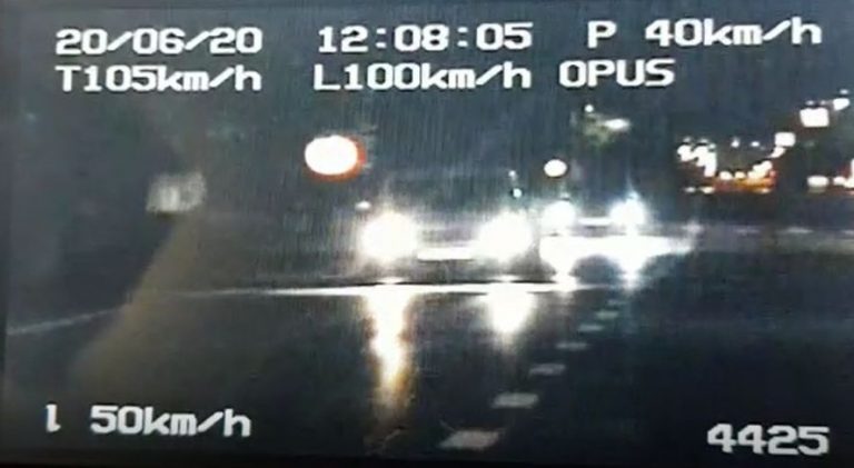 Şeful unui Inspectorat de poliție, prins de radar în timp ce conducea cu peste 100 km/h în localitate