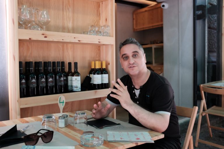 „Las inspirația să mă viziteze după regulile pe care doar ea le configurează”. Interviu cu scriitorul și managerul cultural Dan Mircea Cipariu