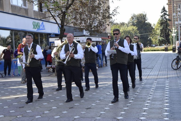 Atmosfera Banatului de altădată, recreată la Festivalul Fanfarelor
