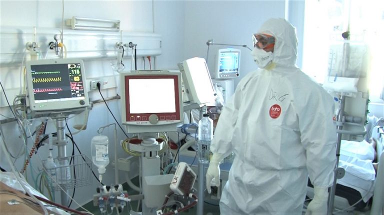 Medicii de la Spitalul de Boli Infecţioase propun ”plămânul artificial” pentru tratarea leziunilor grave ale aparatului respirator VIDEO