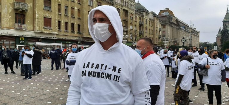 ”Ospitalitatea”, protest în Piața Victoriei! FOTO-VIDEO