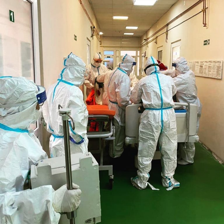 Mai multe paturi pentru pacienții COVID, la Spitalul de Boli Infecțioase