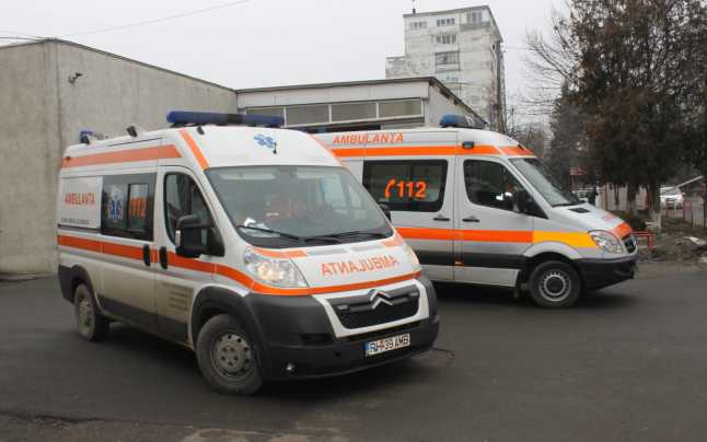O pacientă a murit după ce a fost plimbată cu ambulanța între patru spitale