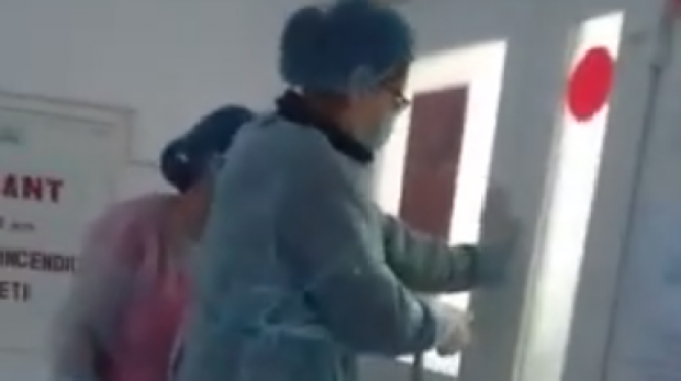 image-2020-10-16-24356607-41-scandal