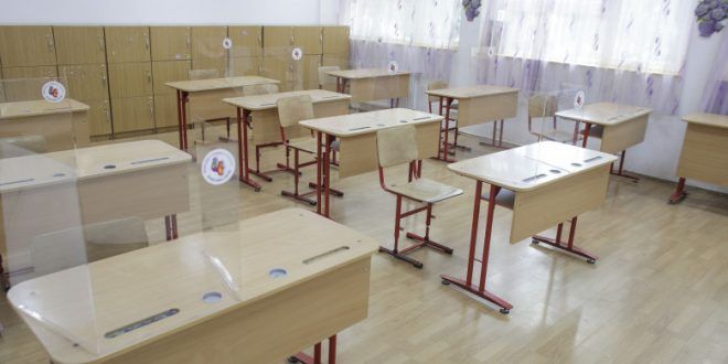 Școlile din Timiș cu rata mai mare de 3/1000 locuitori, în scenariul roșu