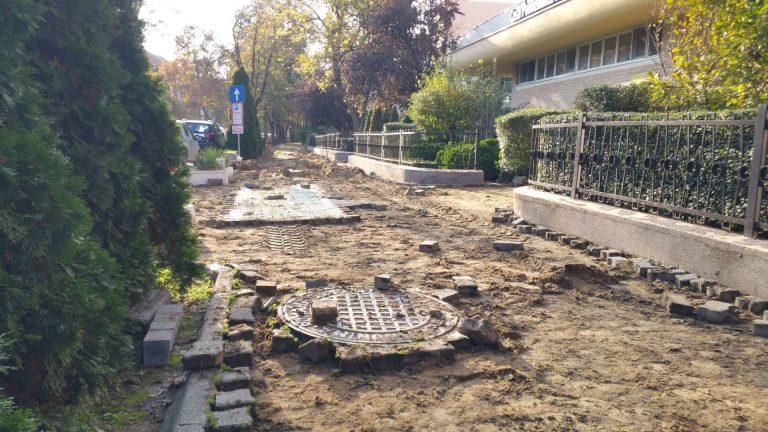 Firmele care au spart trotuarele din Timișoara, amendate