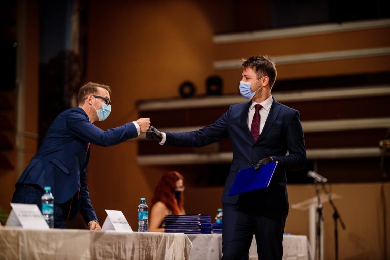 Negocierile USR – PNL amână desemnarea a doi viceprimari pentru Timișoara