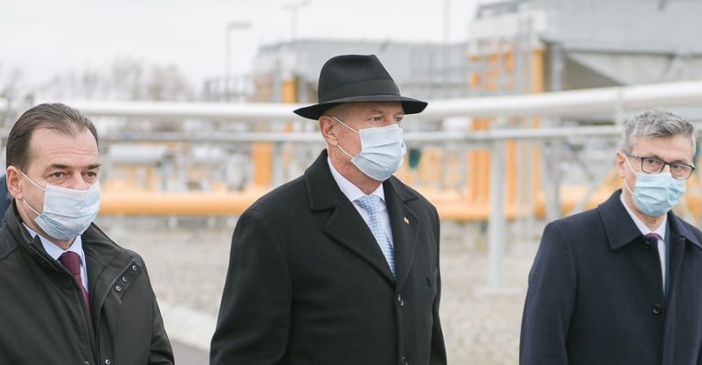 Iohannis, în Caraș-Severin: Suntem al doilea producător de gaze în UE, însă jumătate din gospodării sunt încălzite pe lemne