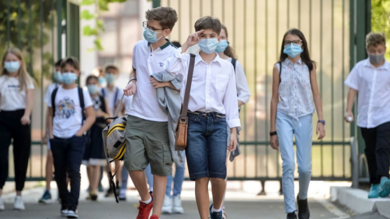 Elevii ar putea reveni curând în școli. Care este data preconizată pentru această oportunitate VIDEO