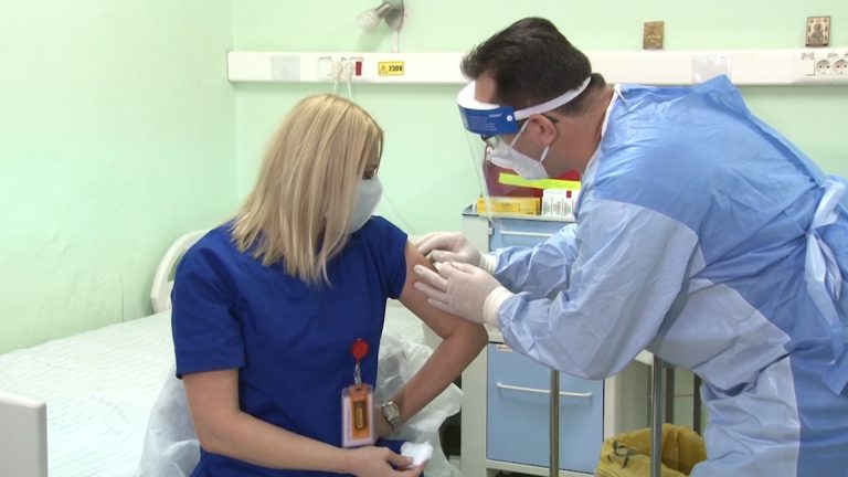 Peste 95% dintre angajații și voluntarii Spitalului de Boli Infecțioase ”Victor Babeș” au fost vaccinați