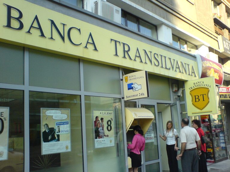 Banca Transilvania, amendată cu o sumă uriașă pentru apariția pe Facebook a mesajului privat al unui client