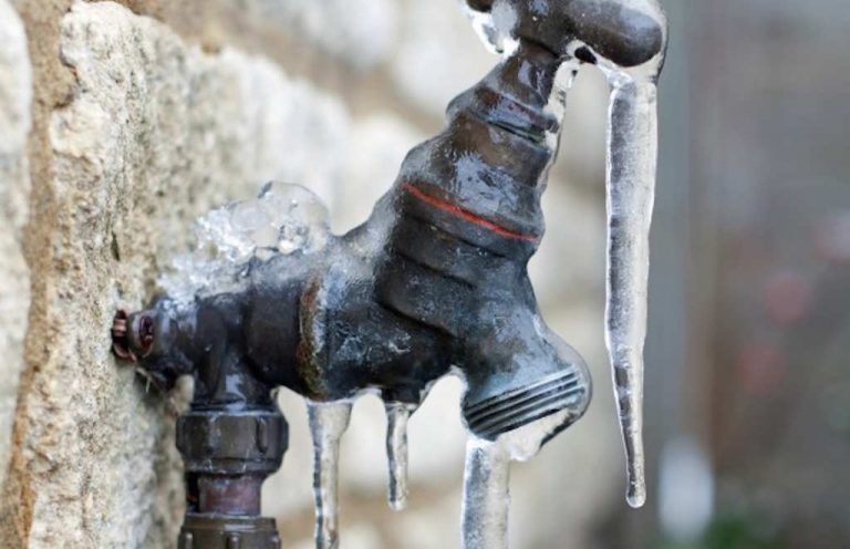 Protejarea instalaţiilor de apă în sezonul rece