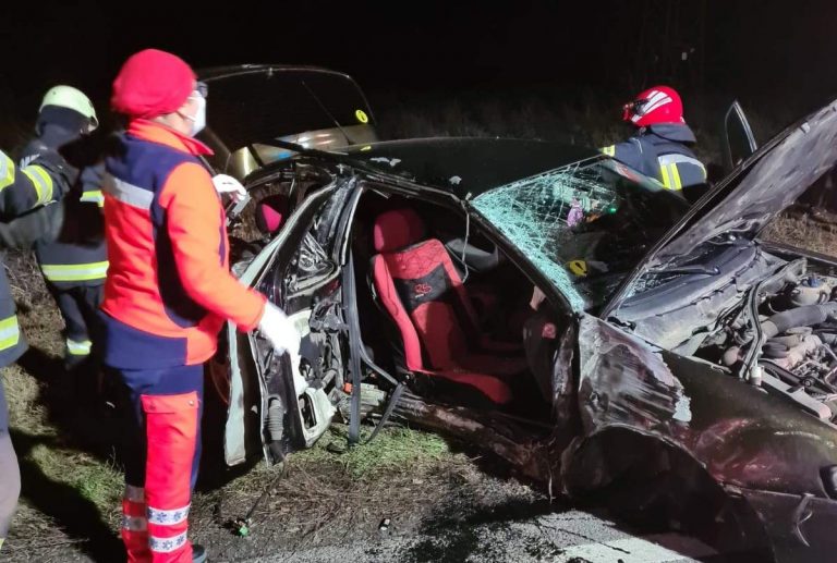 Un tânăr și-a pierdut viața într-un grav accident
