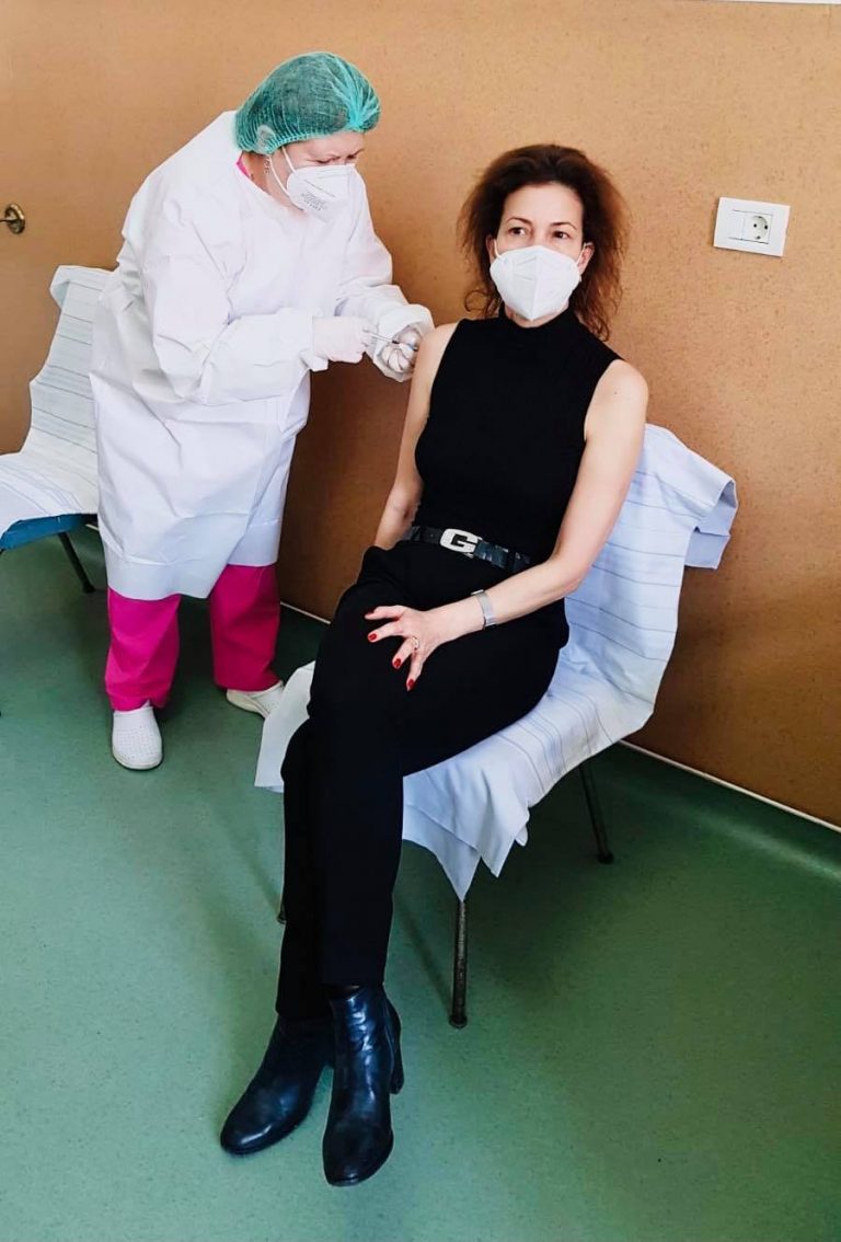 Prefectul județului Timiș, vaccinat anti-COVID-19