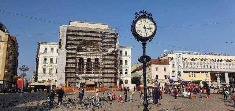 În Piața Victoriei se dă, din nou, ora exactă