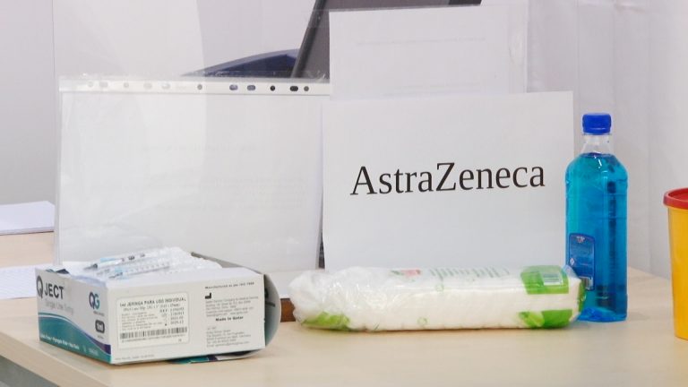 A fost eliminată restricția de vârstă pentru vaccinul AstraZeneca
