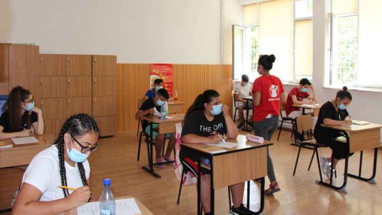 E oficial: școlile se redeschid de luni. Există, totuși, și excepții