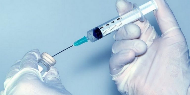 A opta tranșă de vaccin Pfizer BioNTech ajunge, azi, la Timișoara. Primim cele mai puține doze
