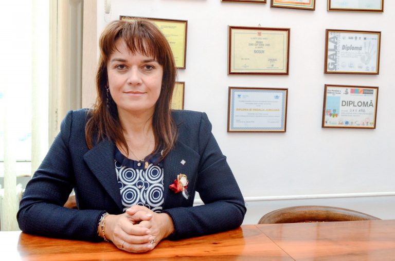 Cine o lasă pe plagiatoarea în serie Ramona Lile fără funcția de rector