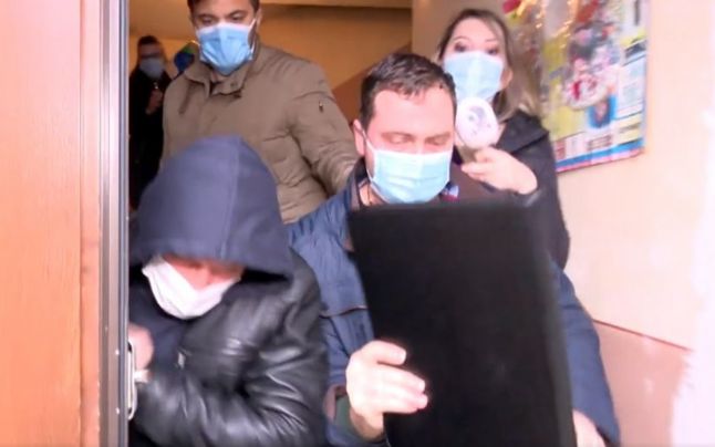 Poliţişti din Timişoara, cercetaţi după ce au agresat jurnaliştii unui post de televiziune VIDEO