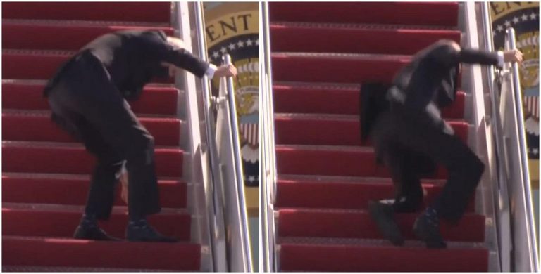 Imagini îngrijorătoare cu președintele Biden. Liderul american s-a împiedicat și a căzut de trei ori pe scara avionului prezidențial VIDEO