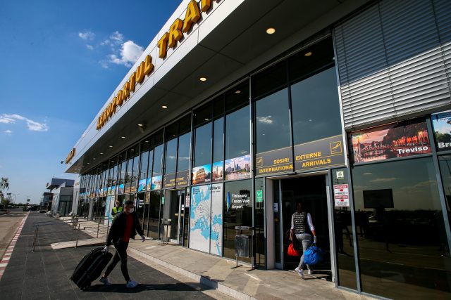 Punct de vaccinare la Aeroportul Internațional din Timișoara