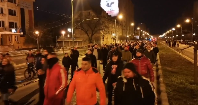 Câteva sute de persoane au protestat duminică seară contra restricțiilor, în Timișoara